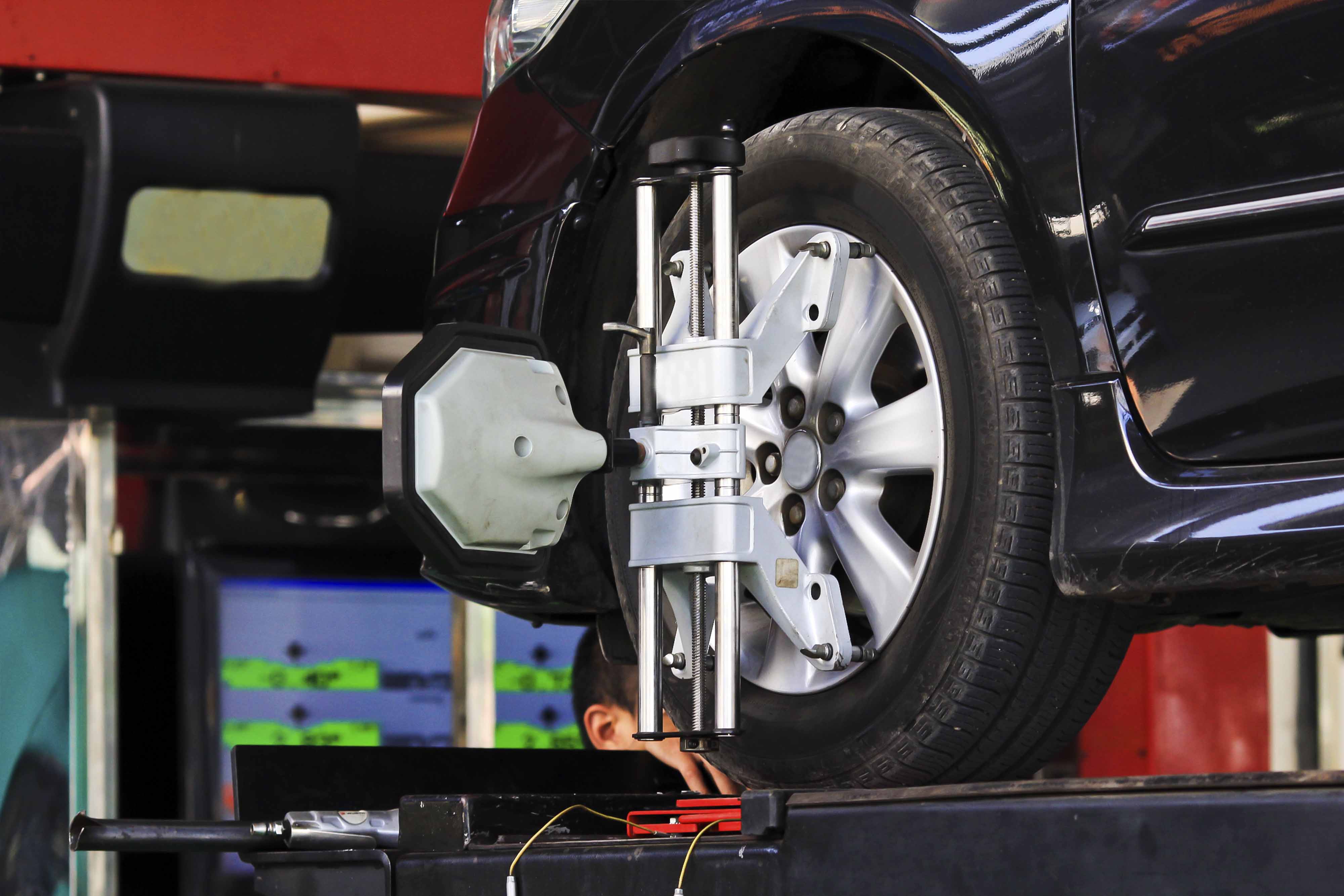 Struts' Impact On Vehicle Alignment: A Comprehensive Guide